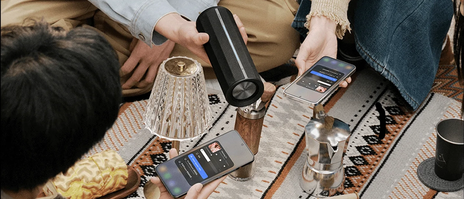 Εξοπλισμένο με Bluetooth 5.3. Απόλαυσε συναρπαστικό ήχο υψηλής πιστότητας σε εξωτερικούς χώρους