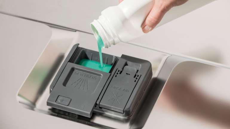 Μινιμαλιστική συρόμενη θήκη απορρυπαντικού